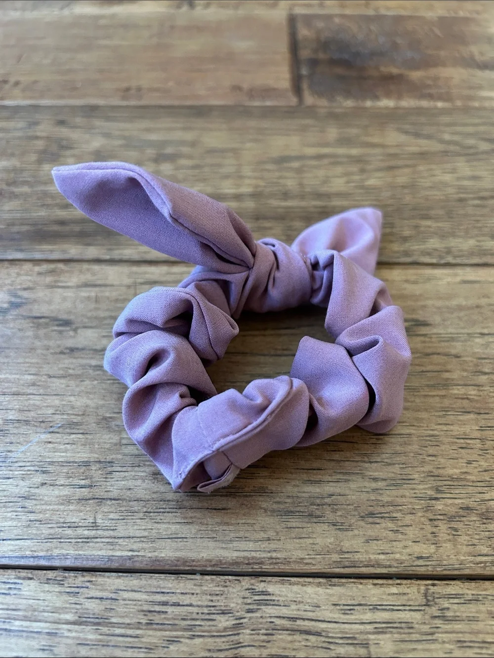 Lululemon Uplifting Scrunchie Bow Quicksand Pink